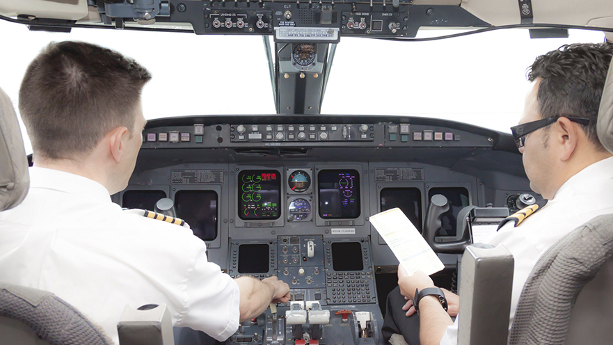 Air Georgian pilots file labour complaint
